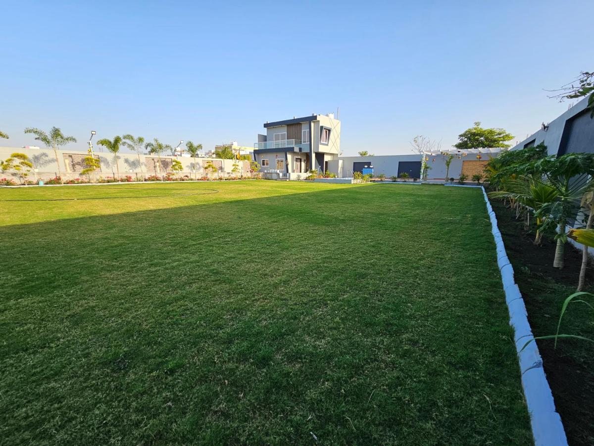 Shree Ambe Farmhouse Villa Ujjain Exterior foto